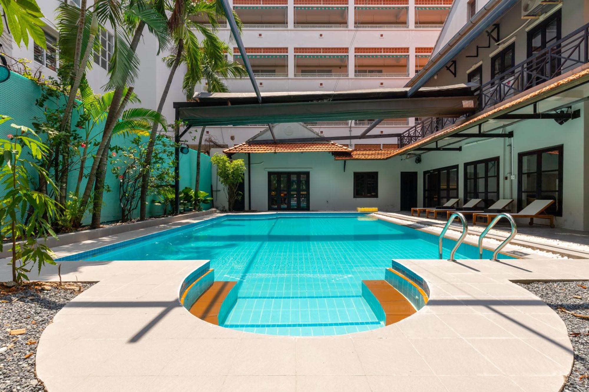 Biệt thự Starfield Golf Pool *