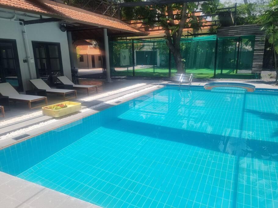 Biệt thự Starfield Golf Pool *