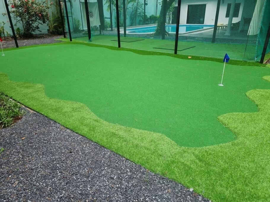 Starfield Golf Pool * TP. Hồ Chí Minh