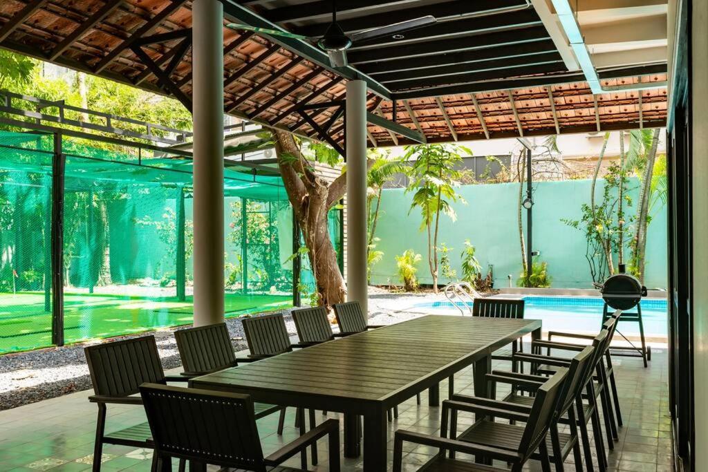Biệt thự Starfield Golf Pool *
