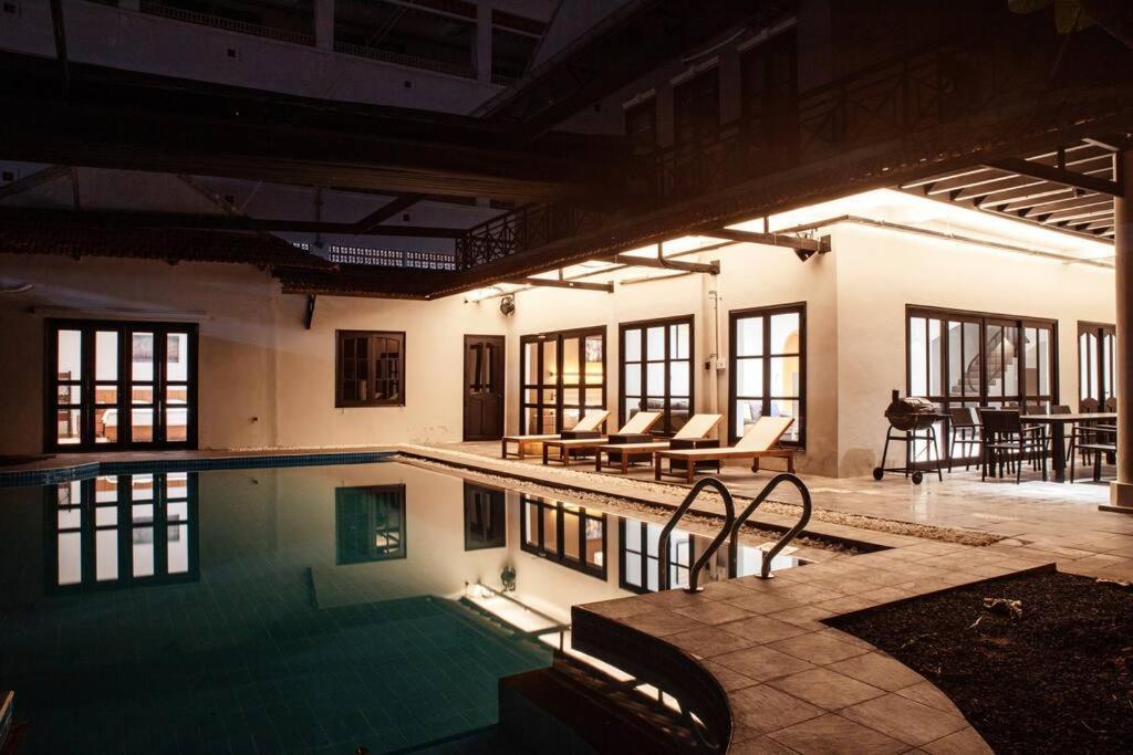 Biệt thự Starfield Golf Pool