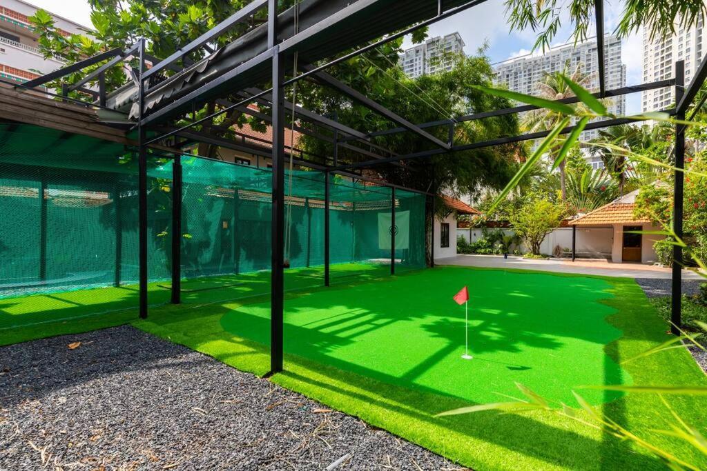 Biệt thự Starfield Golf Pool *