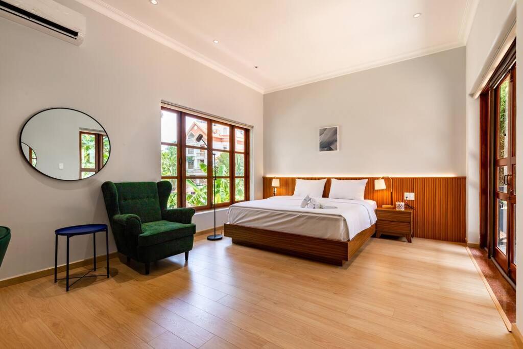 Starfield Golf Pool Villa